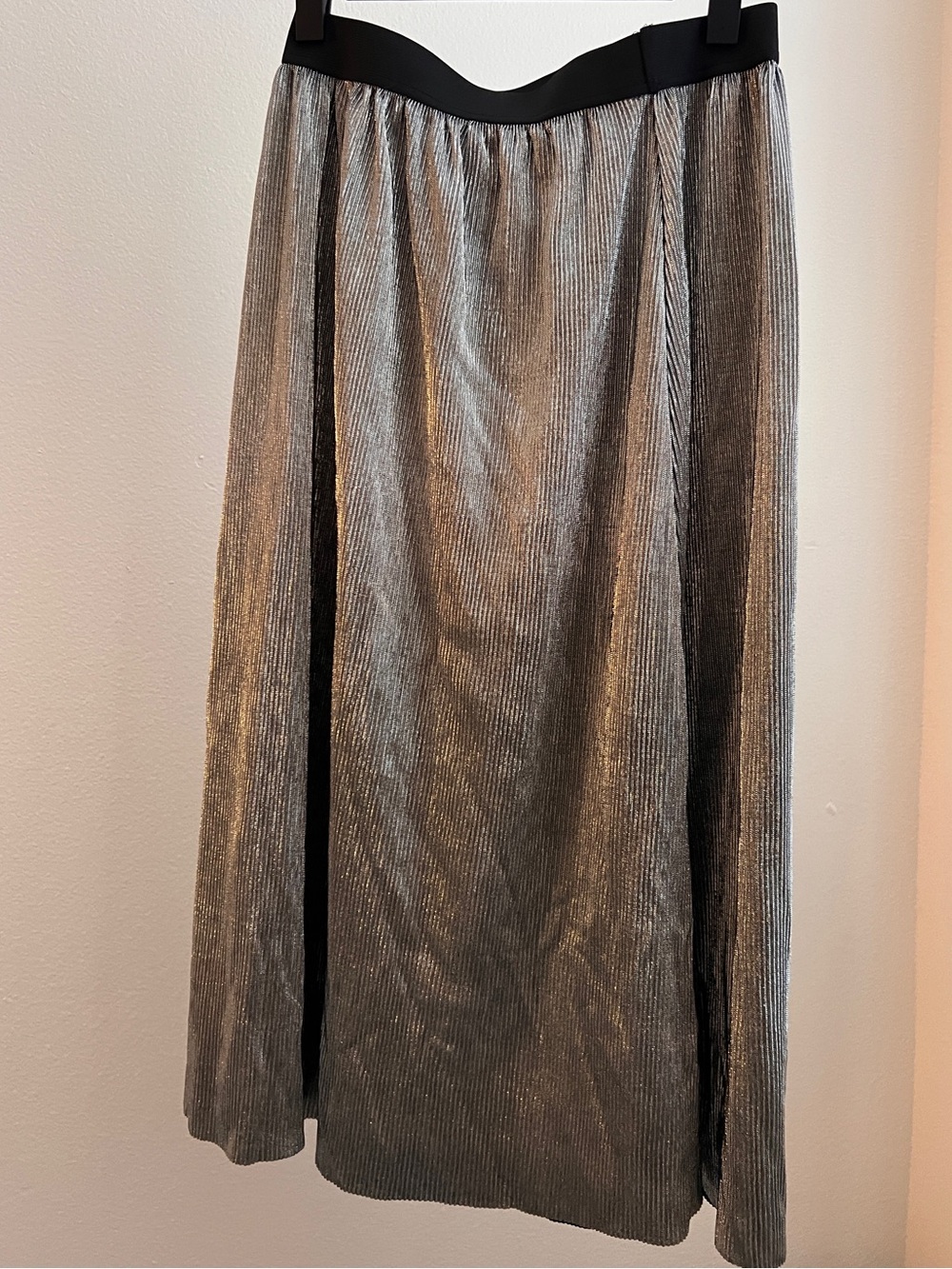 “Cotton On” Woven Daria Pleated Midi Skirt
